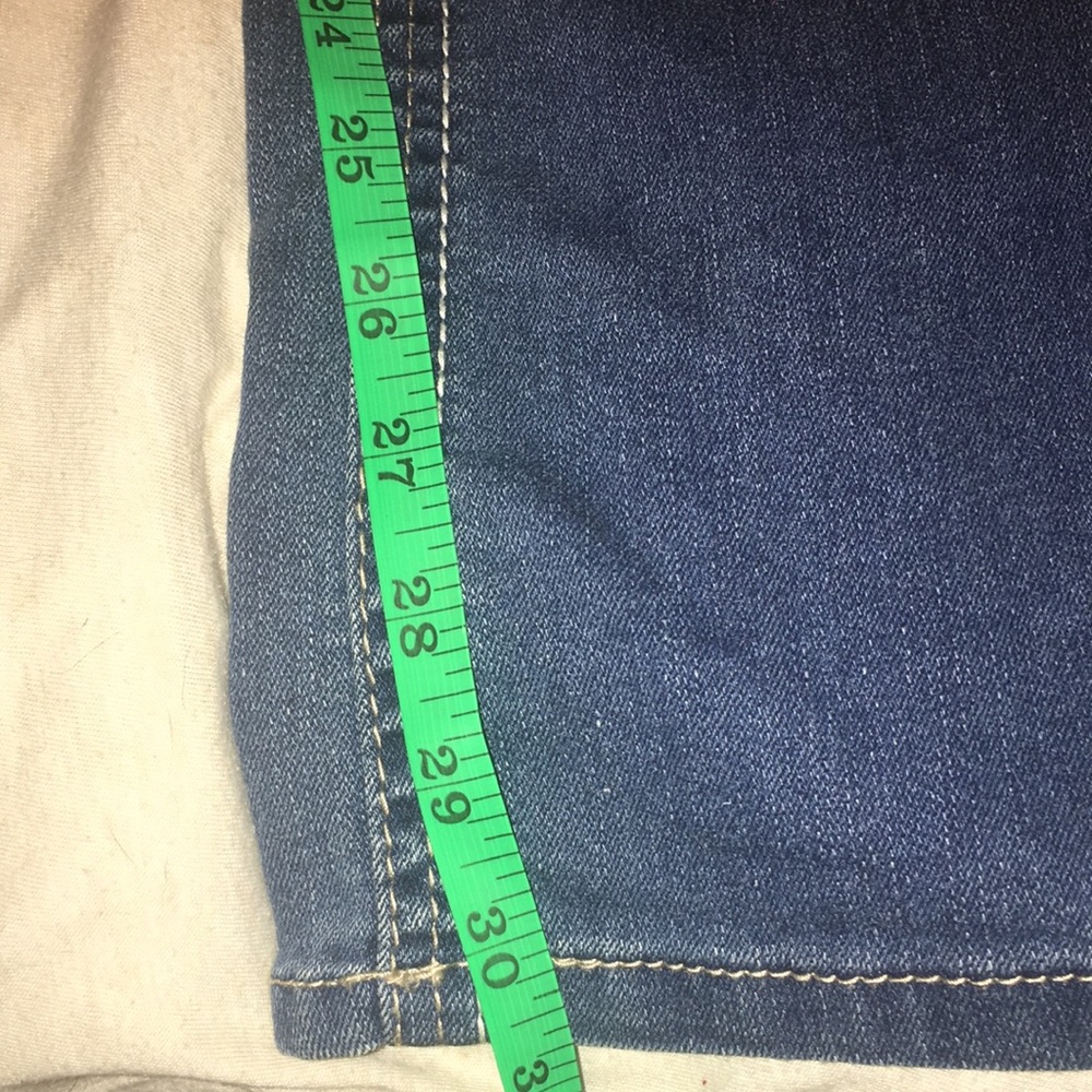 Embellished pocket jeans 💕 - Picture 8 of 8